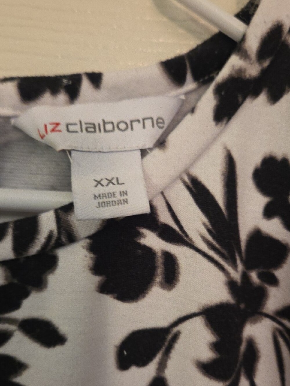 Liz Claiborne White Short-Sleeve Top with Black Floral Print XXL - Picture 2 of 12